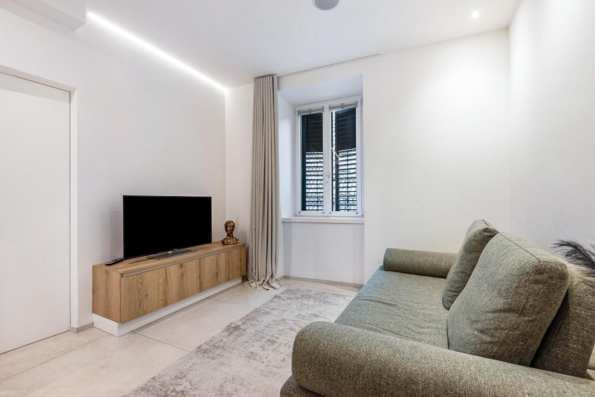 Apartment App 206 Palazzo Cavour *